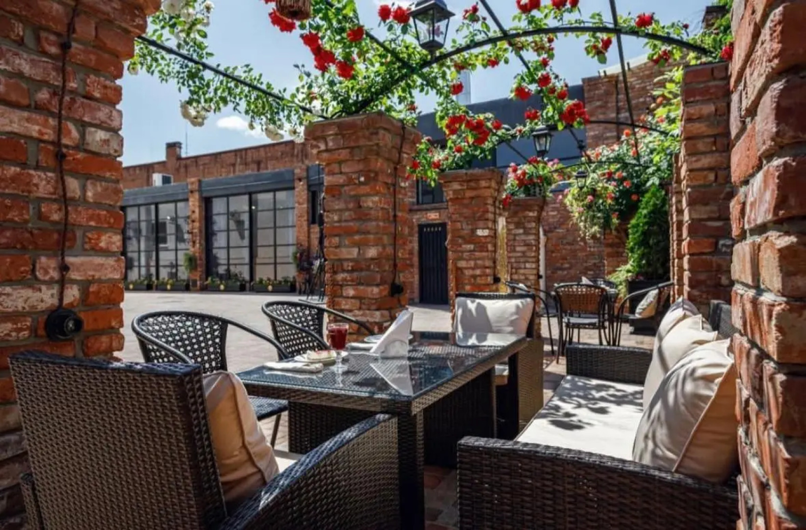 Отель Бристоль