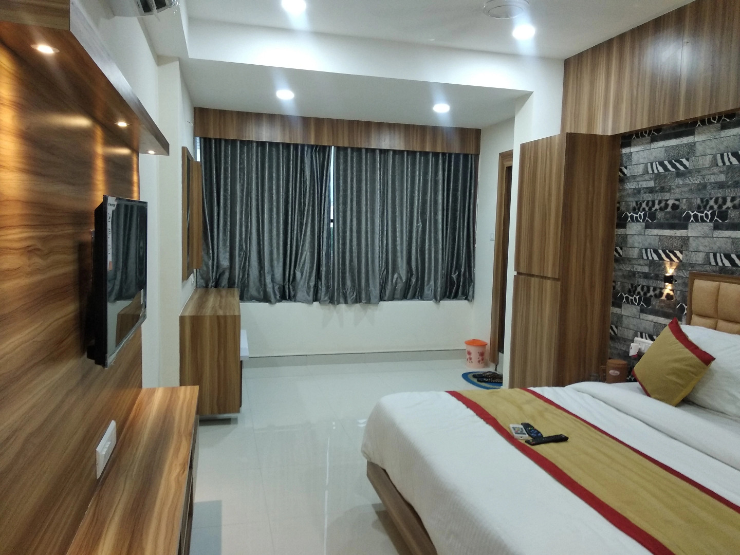 Отель Rest & Ride