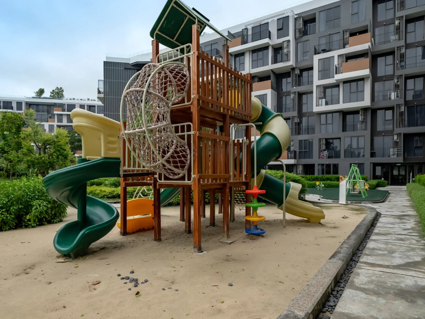 Апартаменты Комфортные в Laguna Skypark