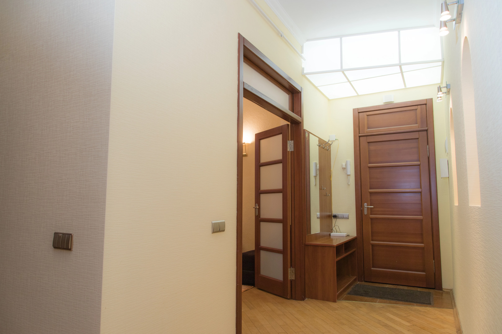 Апартаменты Двухкомнатные на Площади Победы