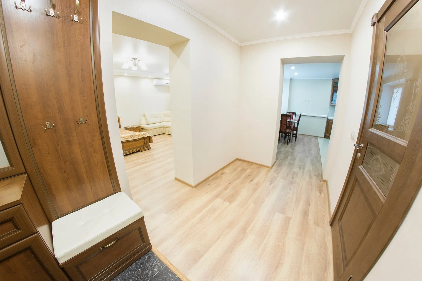 Апартаменты Saratov Lights Apartments на Разина 54