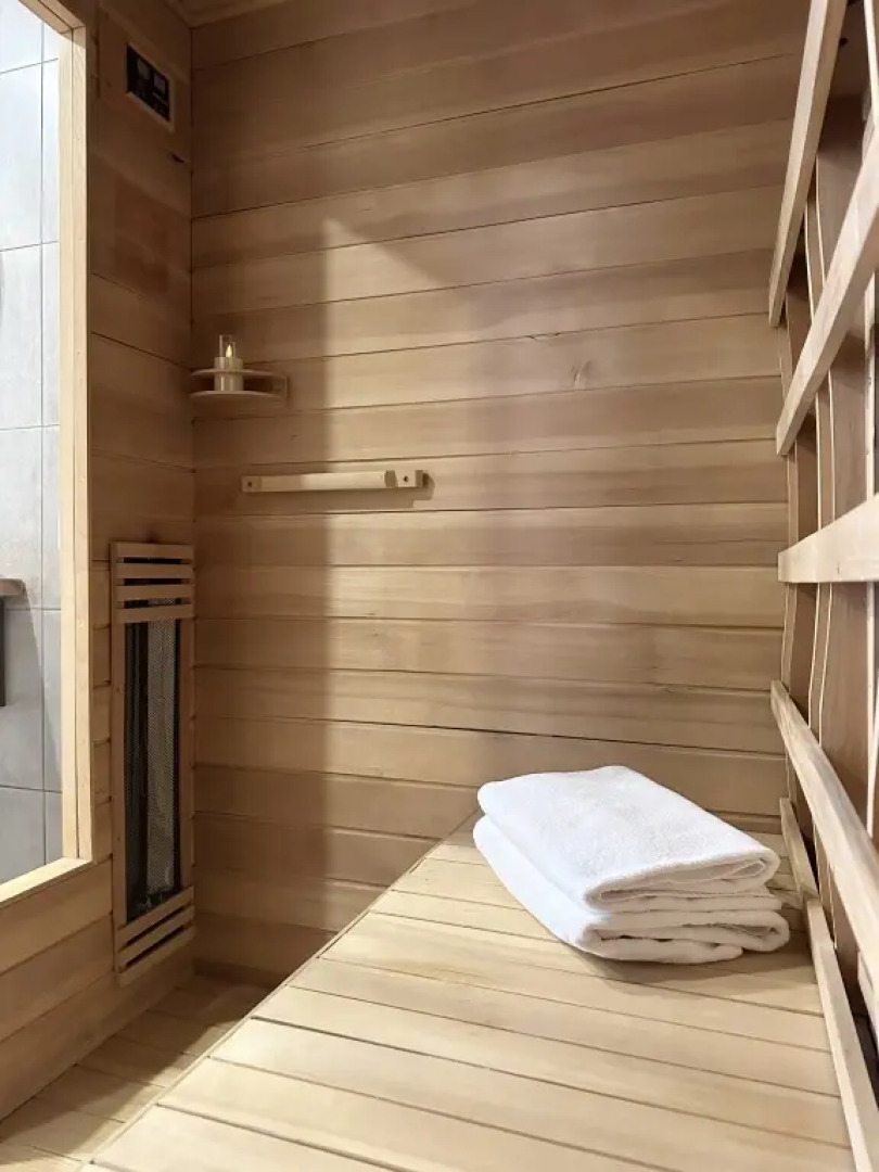 Частный Дом Барнхаус №4 с инфракрасной сауной и горячим Чаном на 6 человек