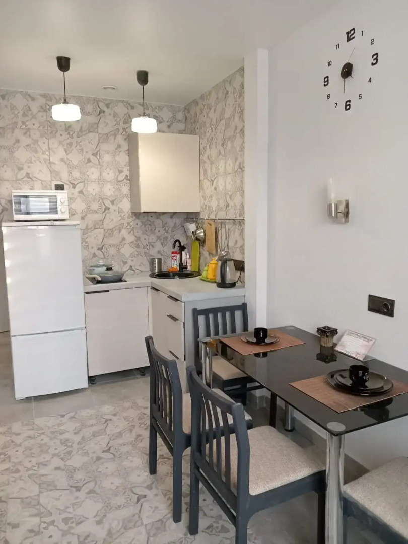 Апартаменты Октябрьский проспект 96-1