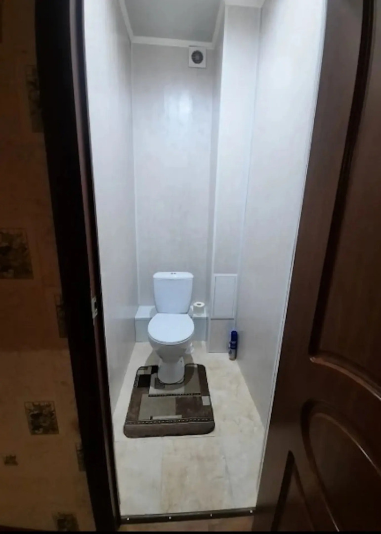 Квартира в Микрорайоне В-1 20