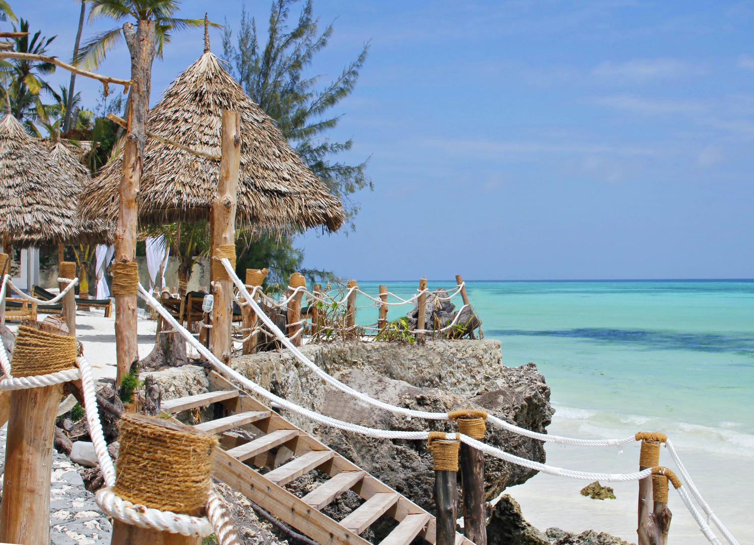 Отель Aya Beach Bungalows