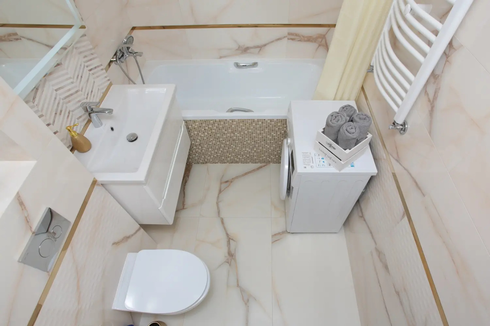 Квартира на Памяти Павших 24