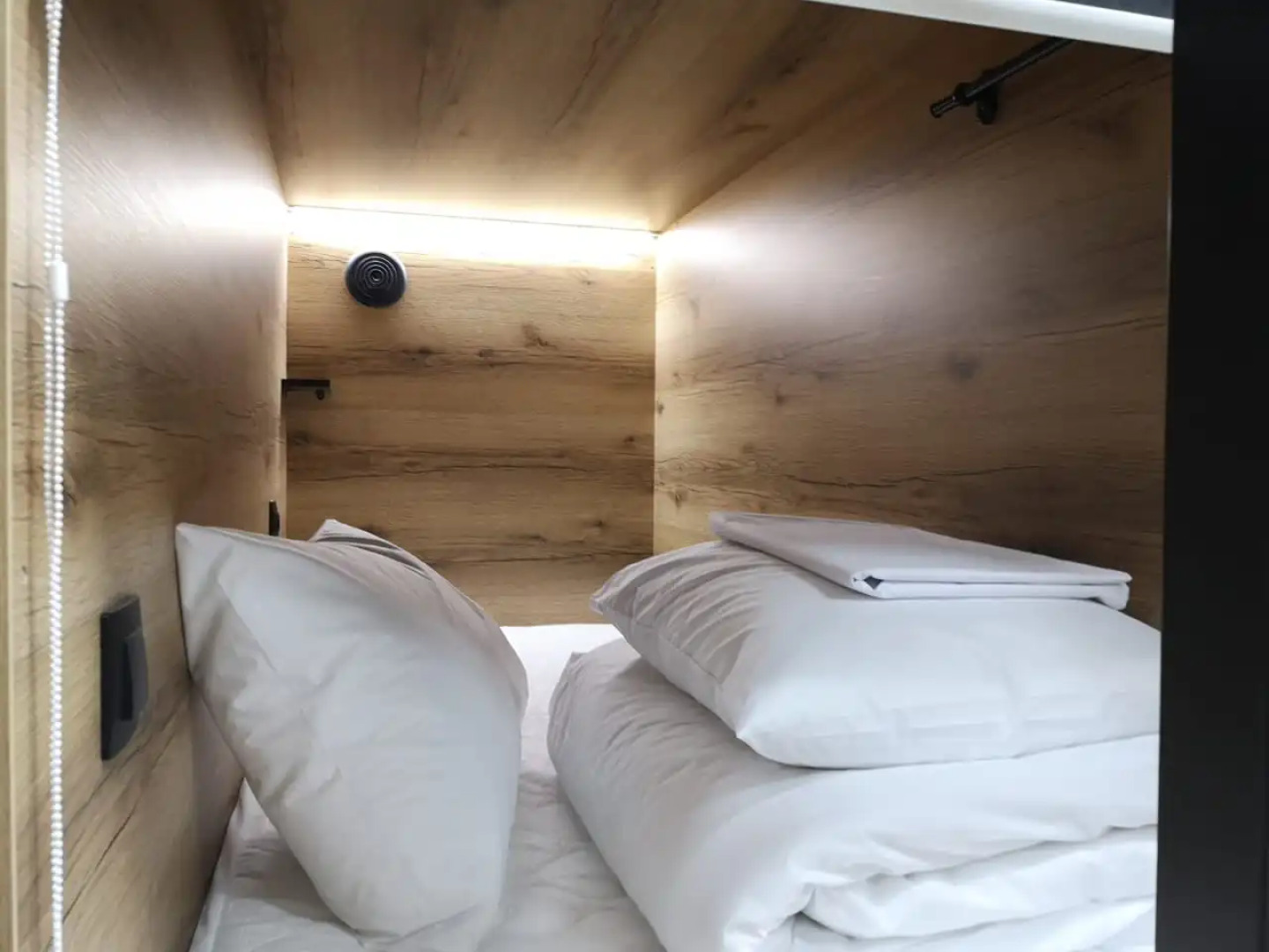 Kapsulnyij Hotel Tajm Slip