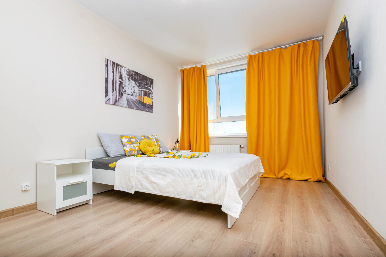 Апартаменты Светлая шикарная трёхкомнатная квартира у Столицы