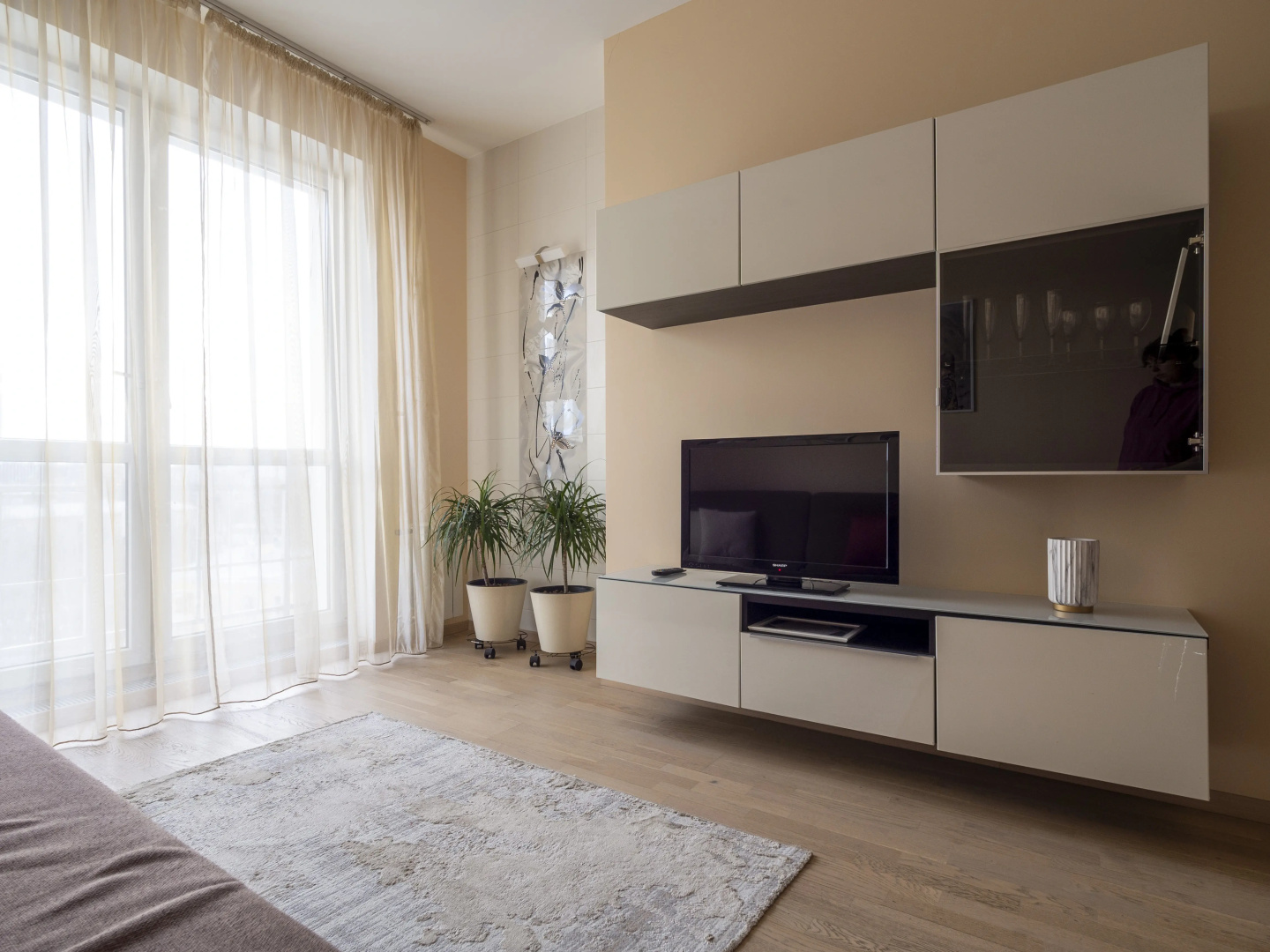 Апартаменты Mira Apartments