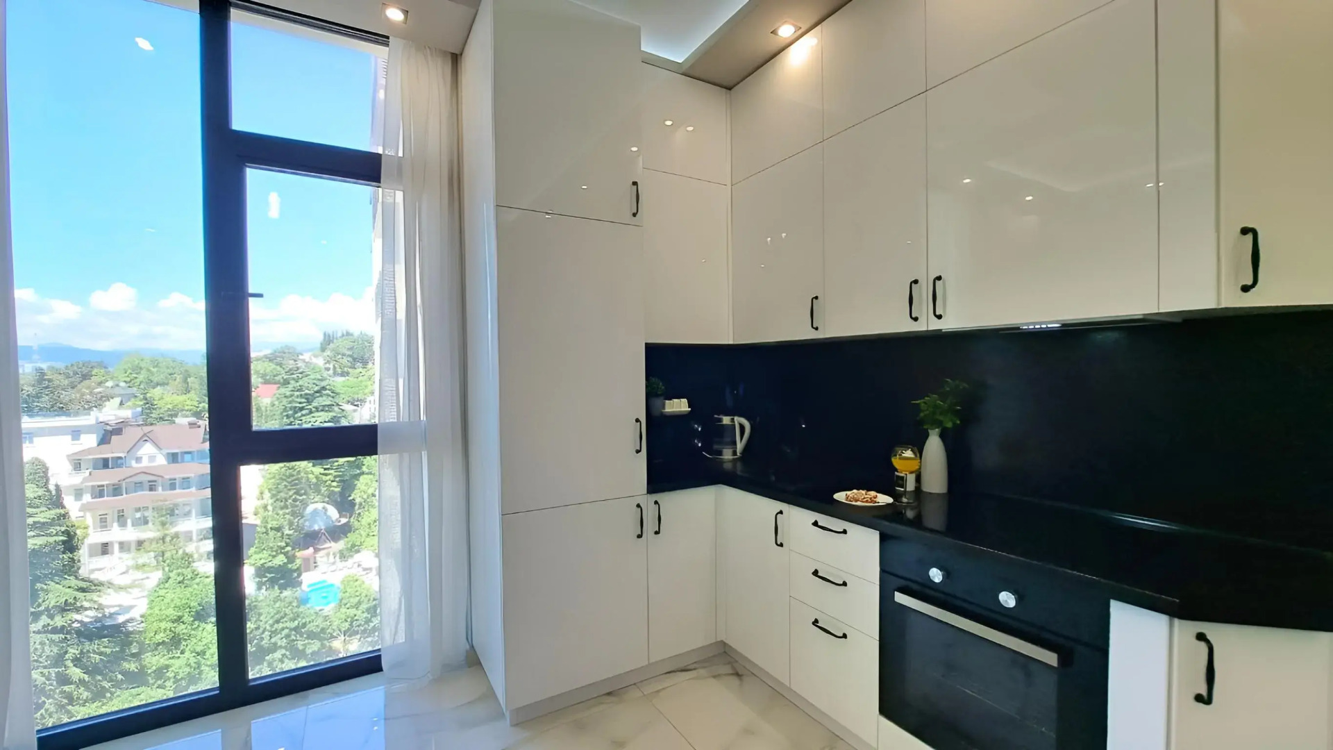 Апартаменты в ЖК Метрополь с Красивым Видом на Горы