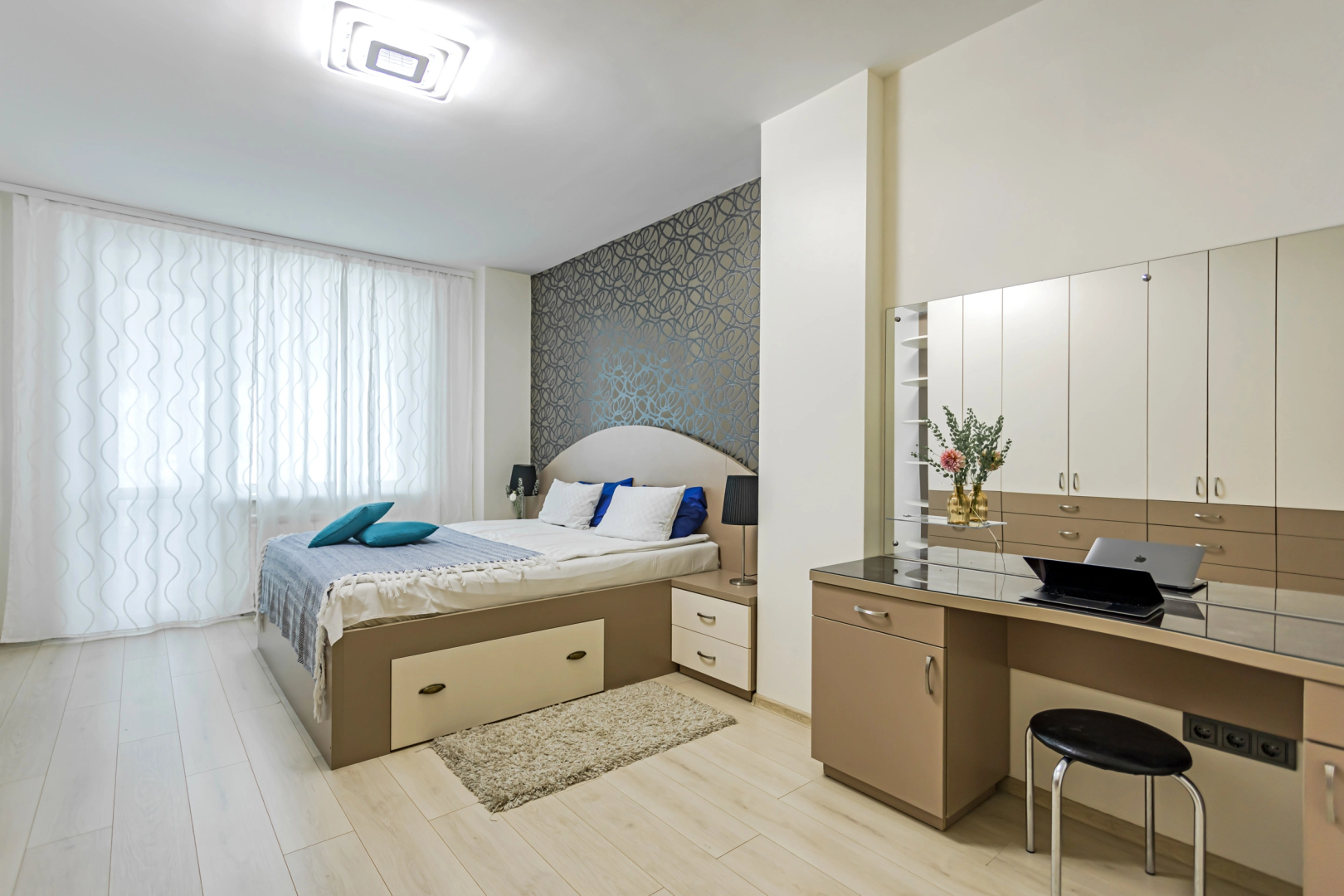 Апартаменты двухкомнатные на Скрыганова 4Б