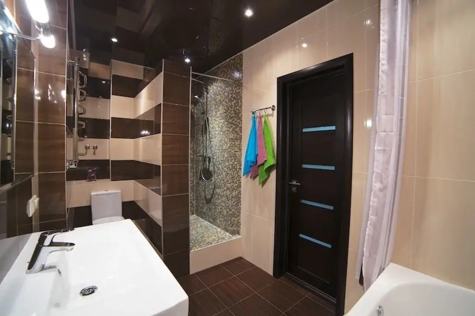 Апартаменты 2-комнатные HomeApart Скрыганова, 4А