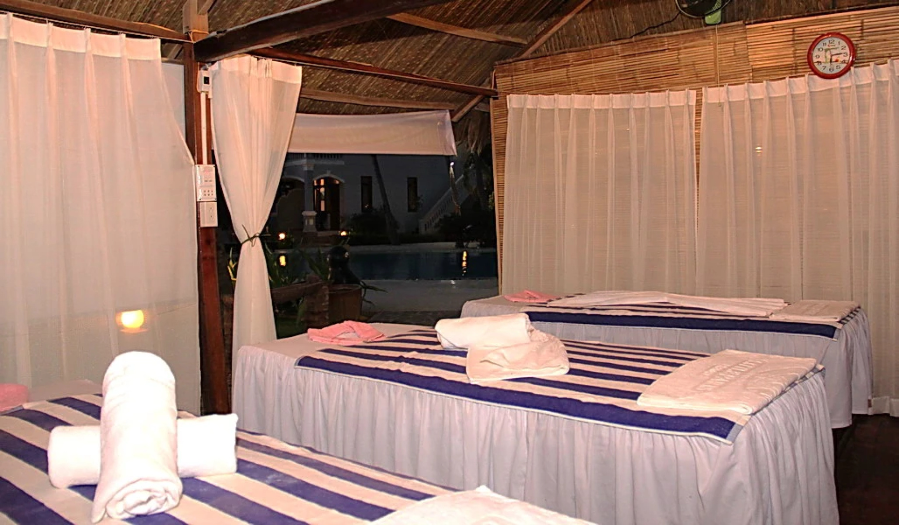 Отель Little Paris Resort & Spa Mui Ne