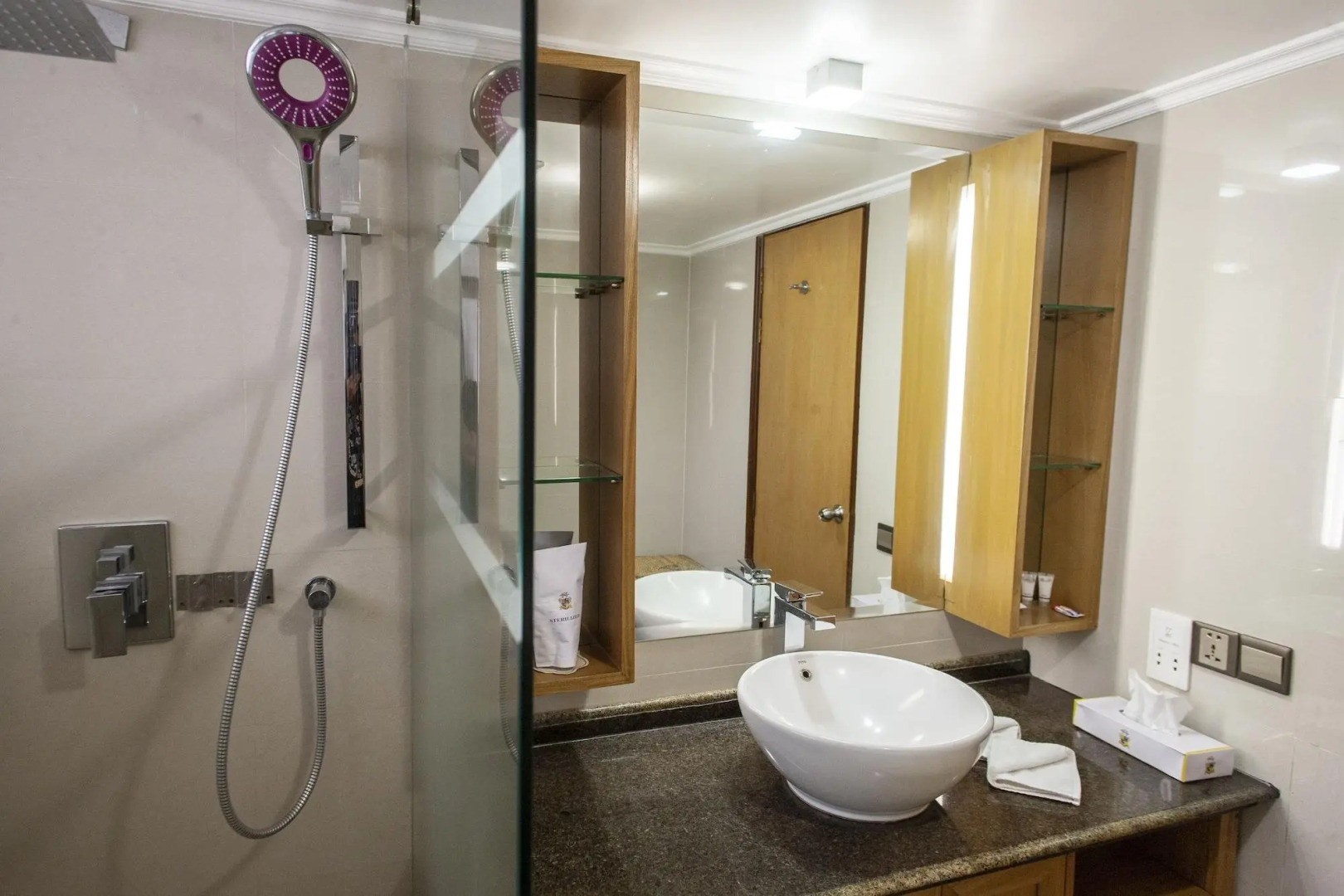 Отель Royal Park Residence