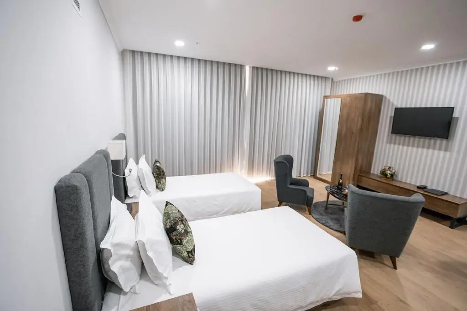 Отель Krokus Plaza