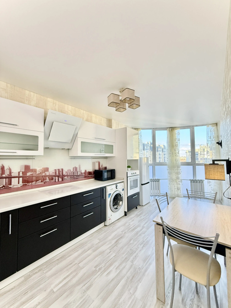 Апартаменты Шикарные трёхкомнатные в центре города вблизи Мамаева Кургана