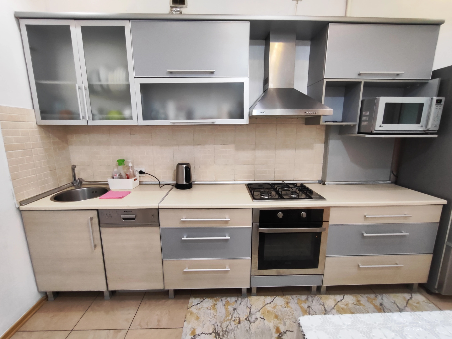 Апартаменты двухкомнатные уютные в самом центре Бишкека