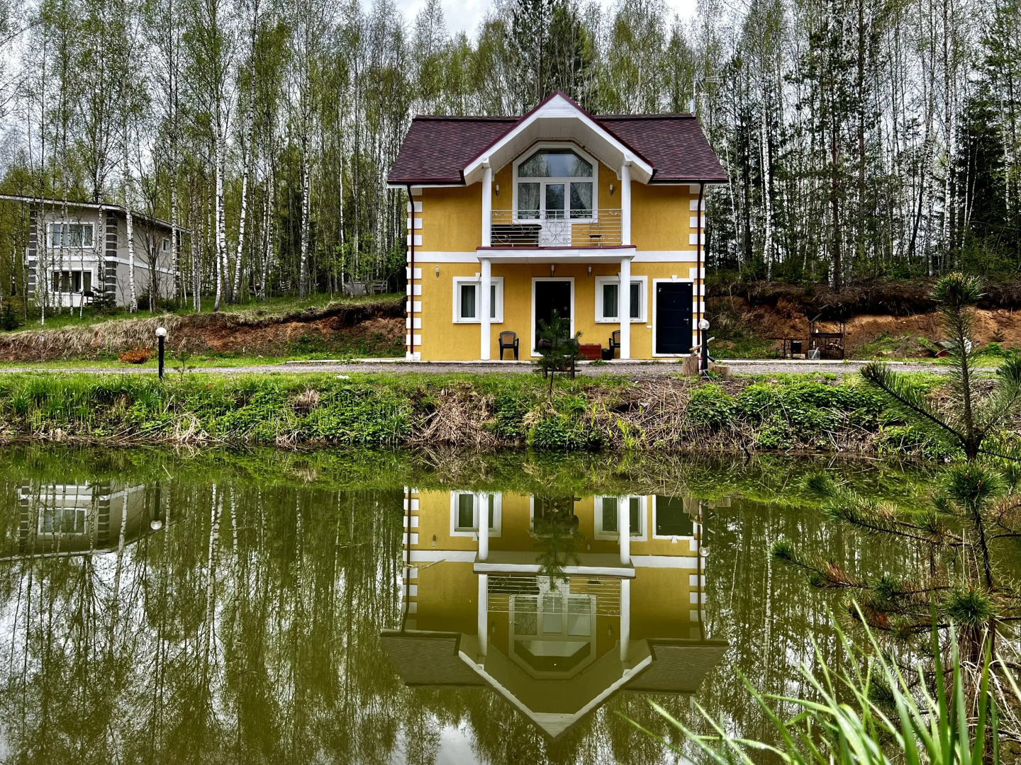 Гостевой дом Загородный коттедж на берегу собственного озера