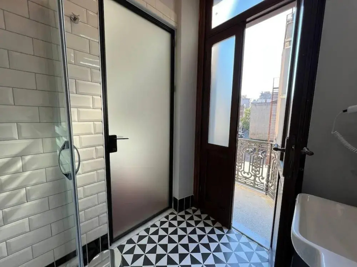 Отель Rafinn Hotel