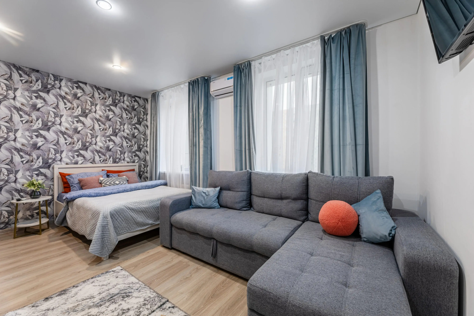 Апартаменты TatAparts уютная студия Брауни