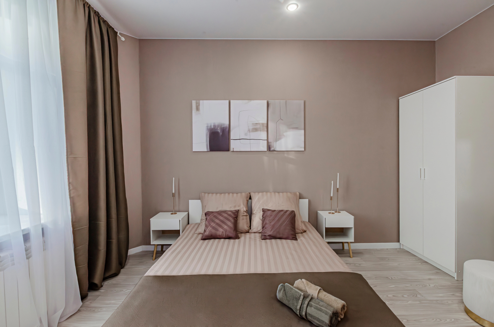 Апартаменты 3-х комнатные с французским балконом