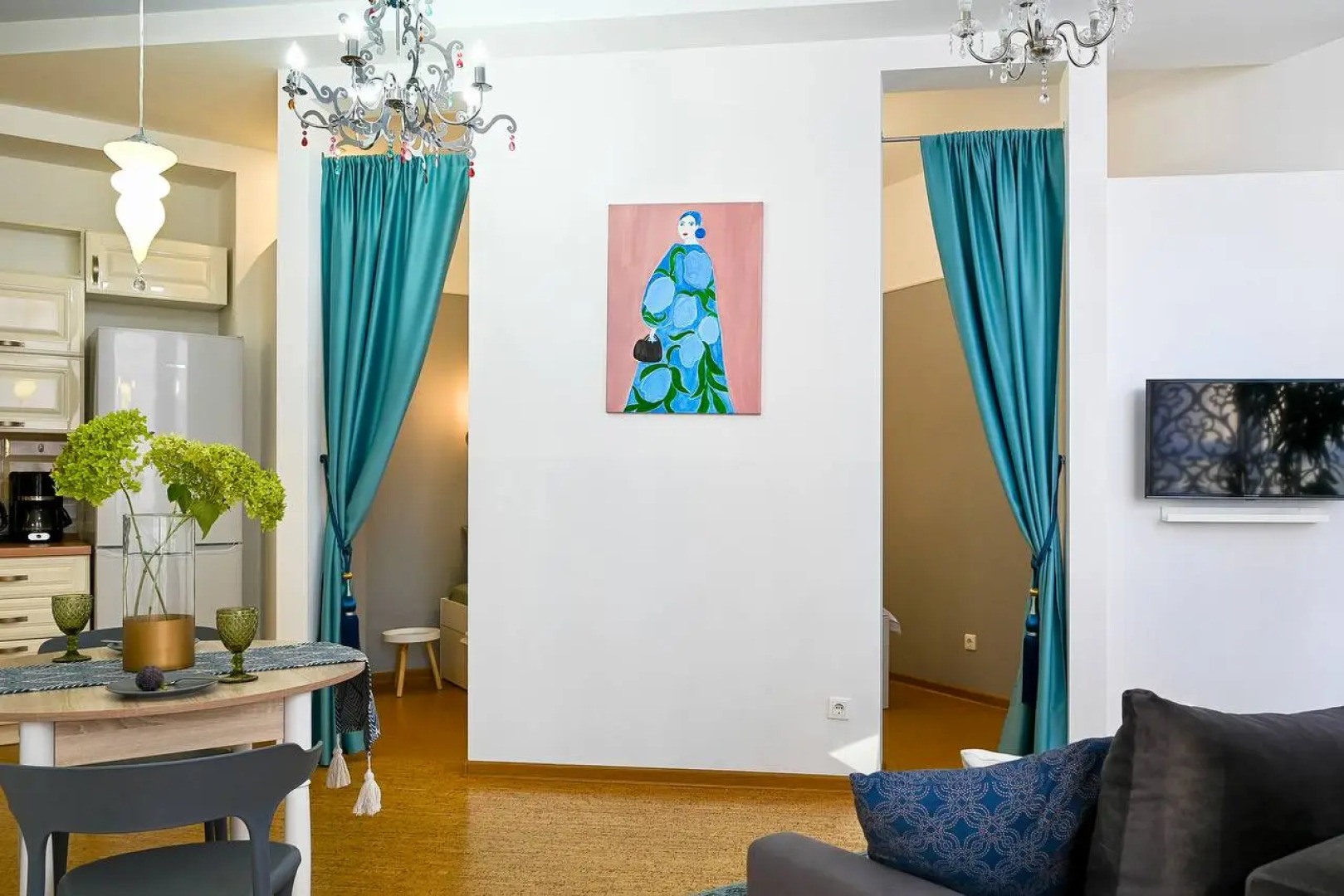 Апартаменты трехкоменатные Happy Orient возле Аквапарка и Татнефть Арена