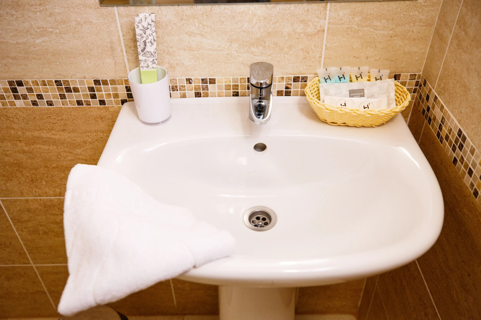 Отель Мелитон