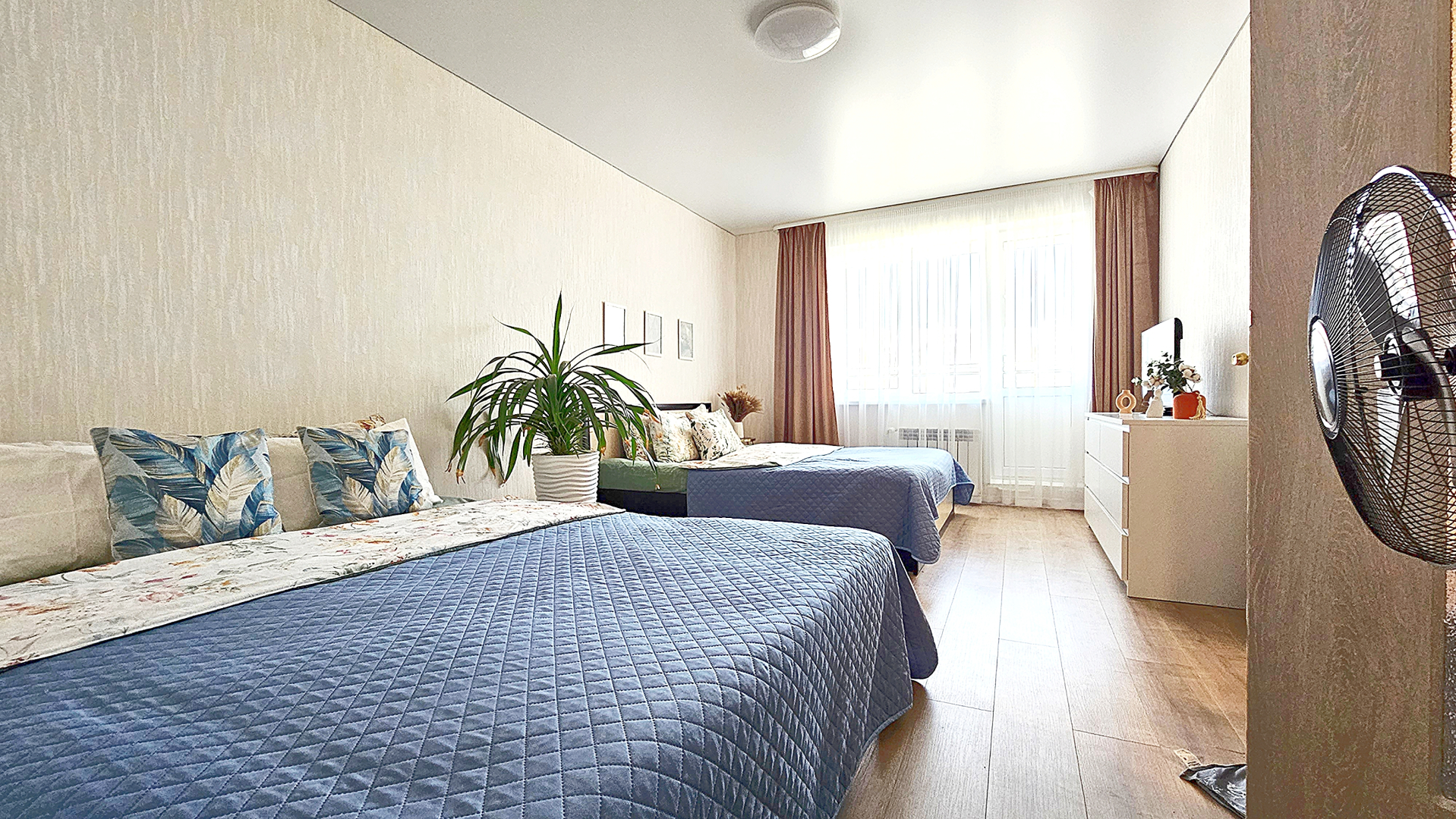 Квартира Трехкомнатная у Парка с Озером