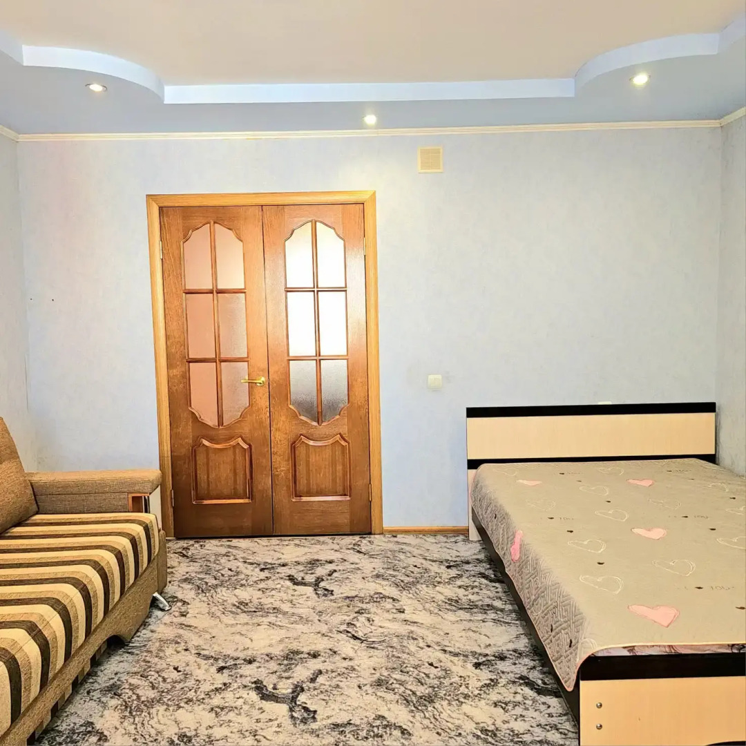 Апартаменты Домашний Очаг на Ул Артема 118