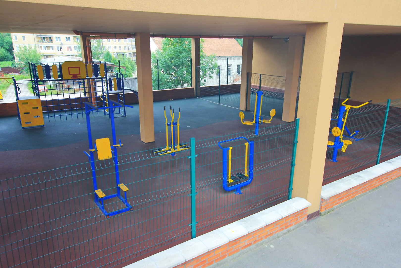 Апартаменты Павлин в парке Юность