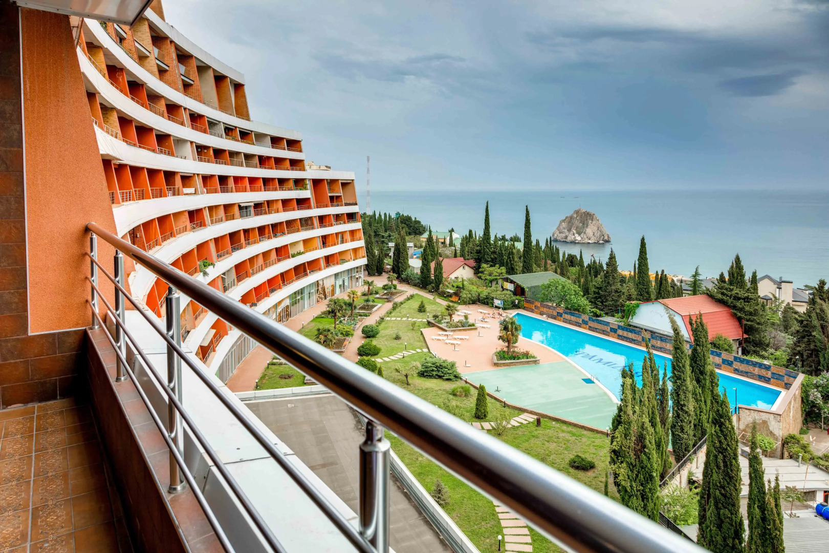 Апартаменты 113 с видом на море в современном ЖК