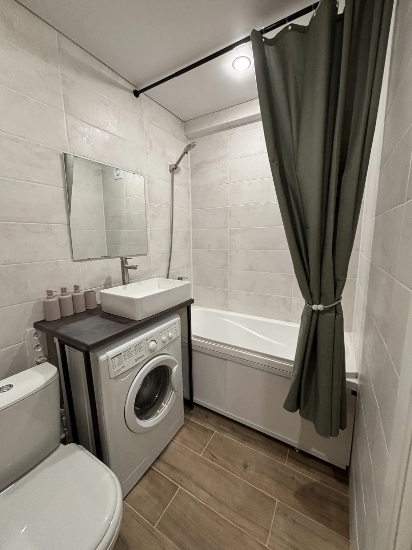 Квартира Уютная Трехкомнатная  в Развитом Районе Воронежа