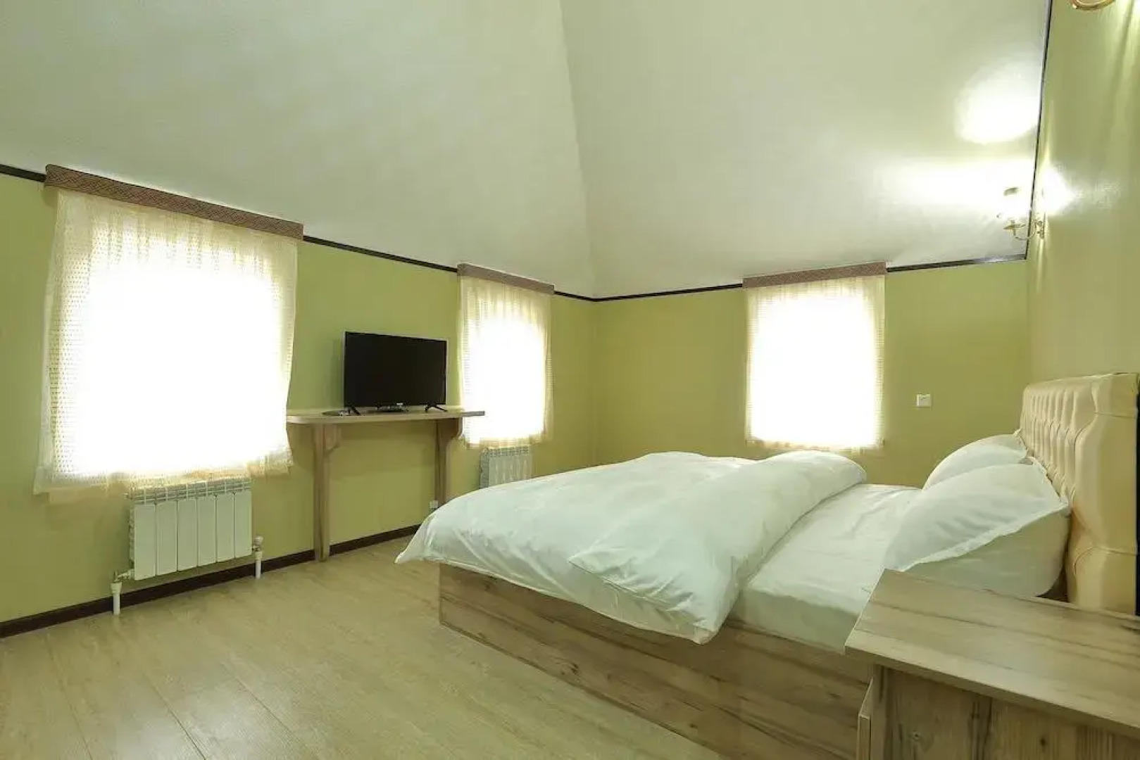 Отель Seven Seasons