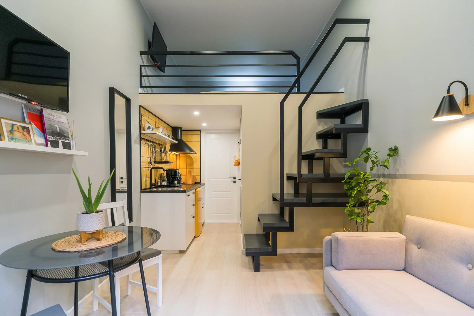 Меблированные комнаты Uppapart Моховая 43