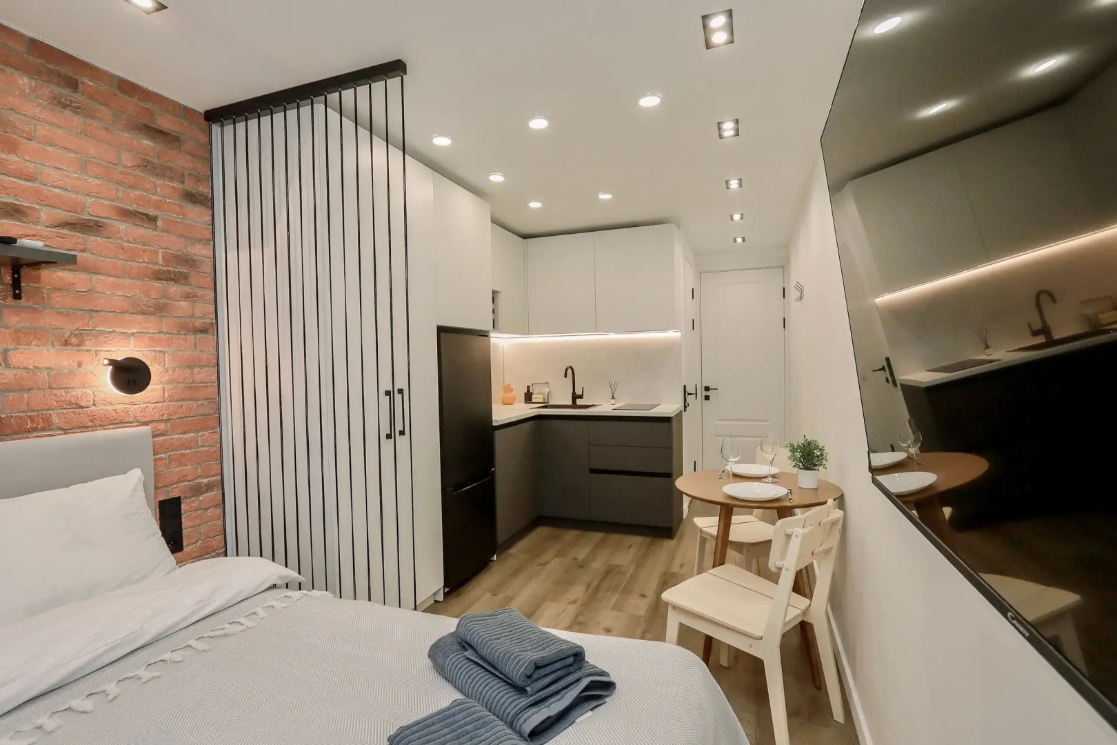 Квартира Privi House на Холмогорова 113