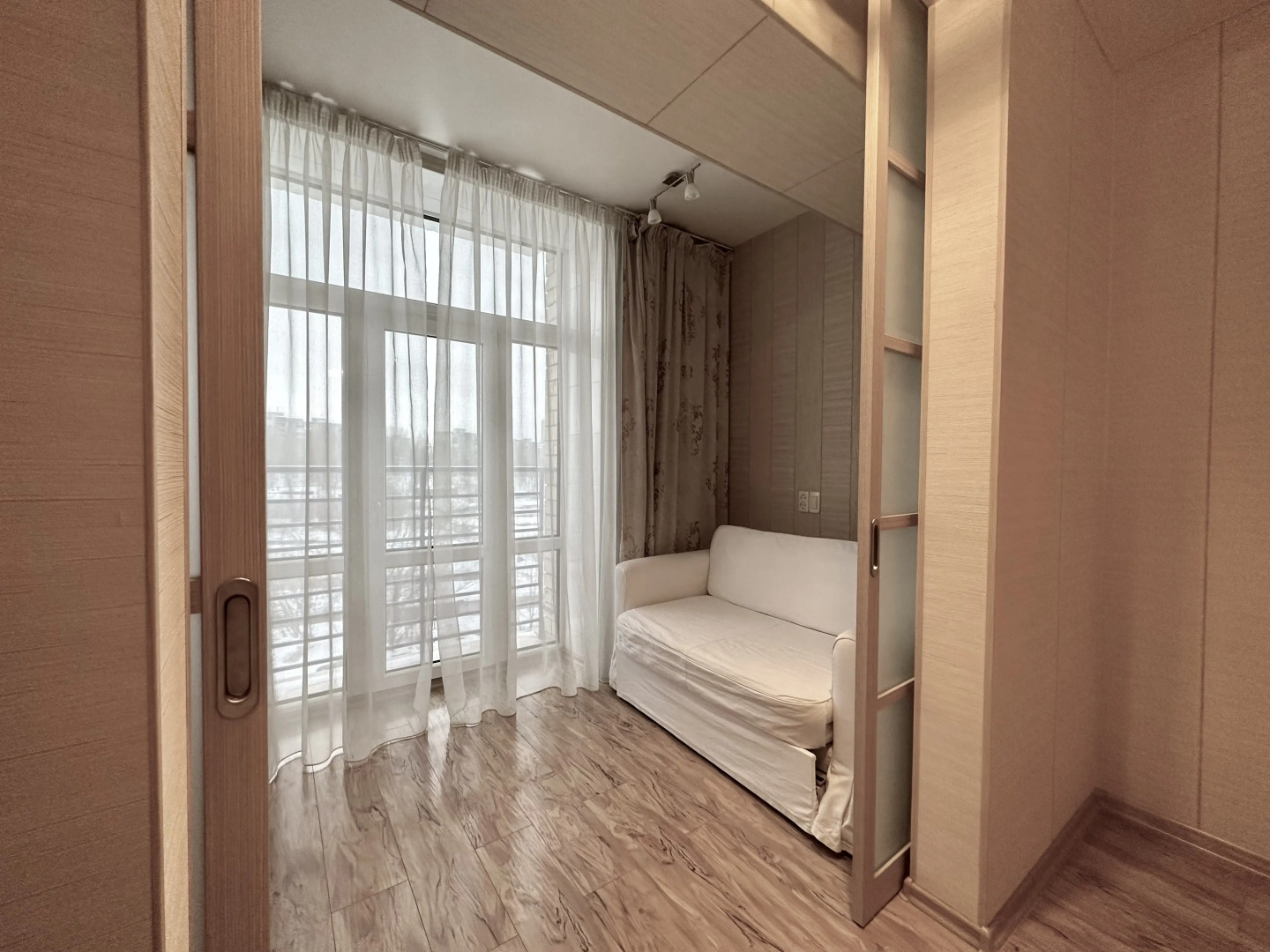 Апартаменты Родионова 199/2