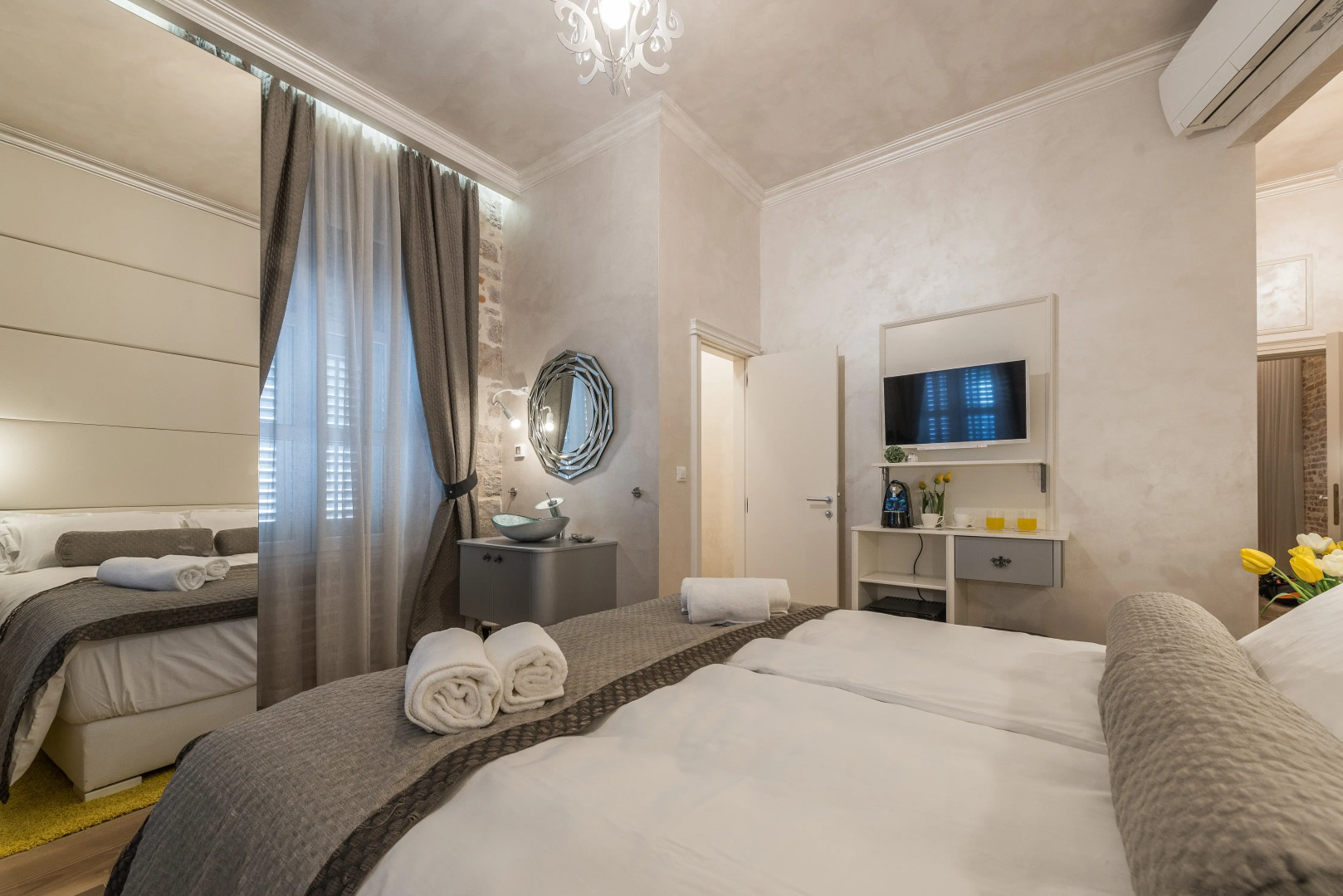 Zara Palace - design rooms