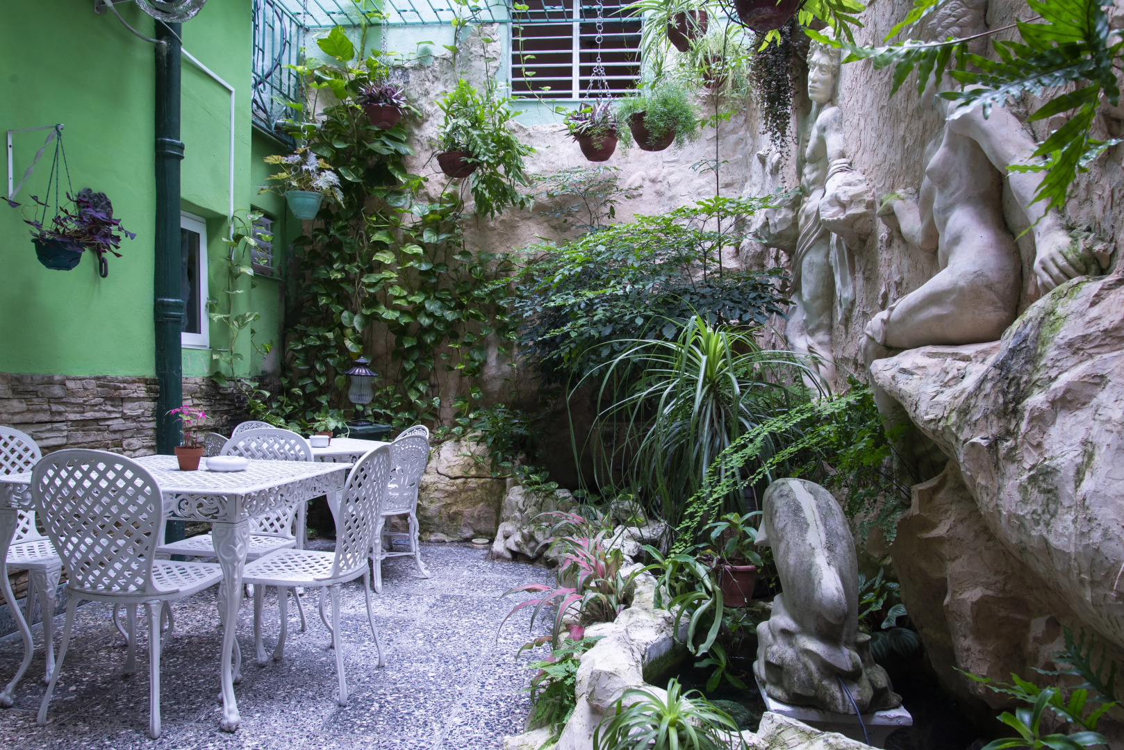 Мини-Отель Hostal Yakelyn