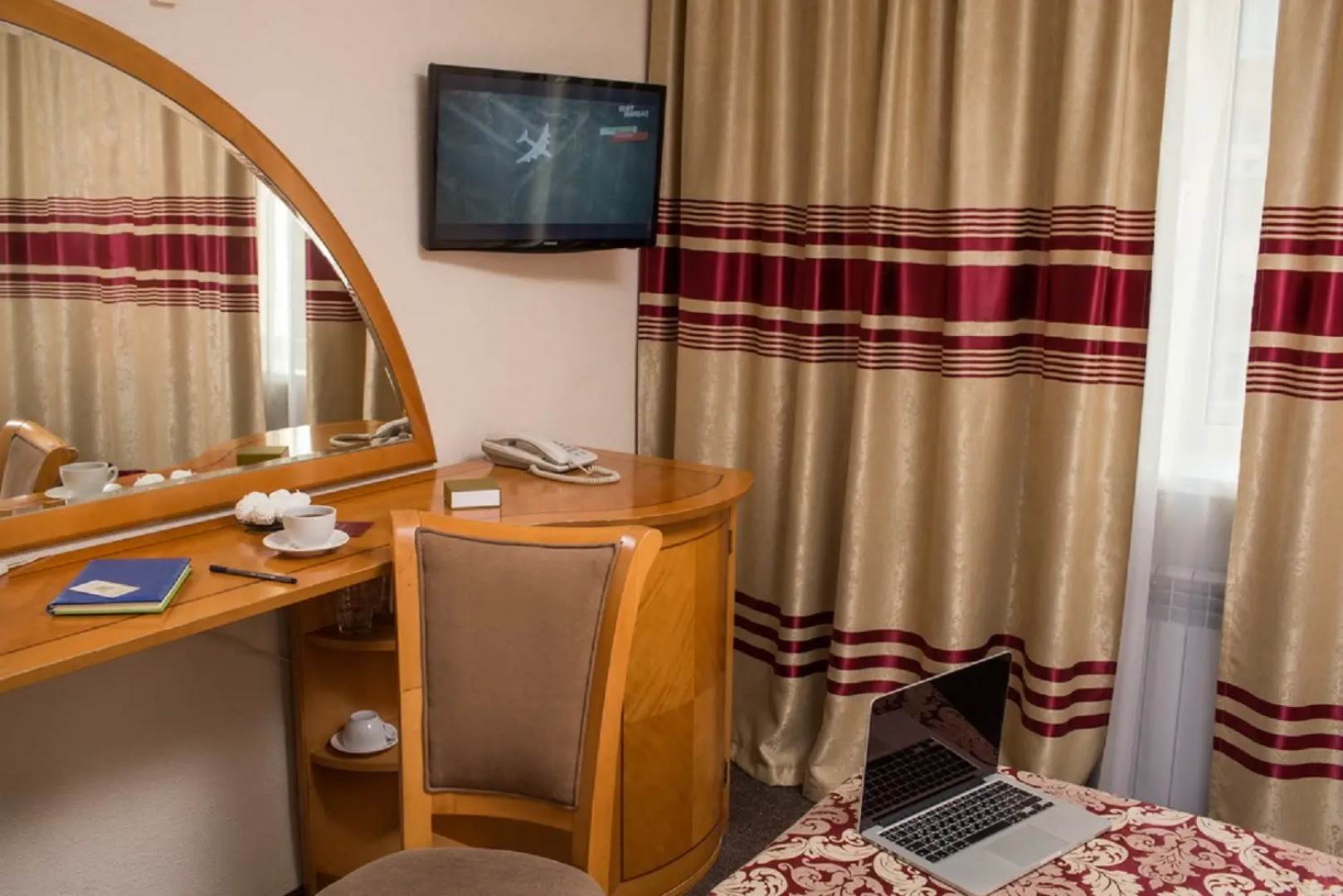 Отель Приморье