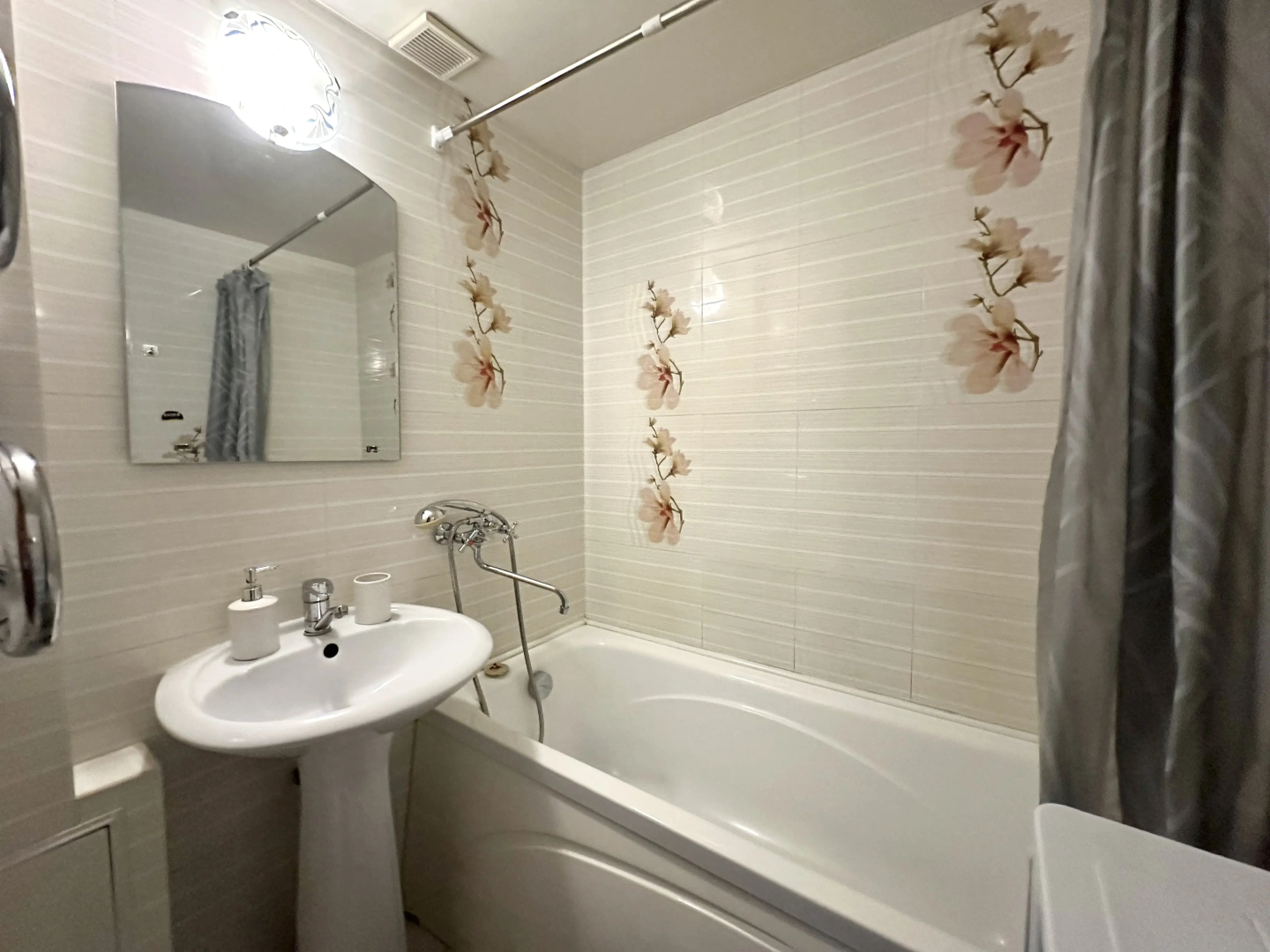 Апартаменты на 100летии 128а на 4х человек