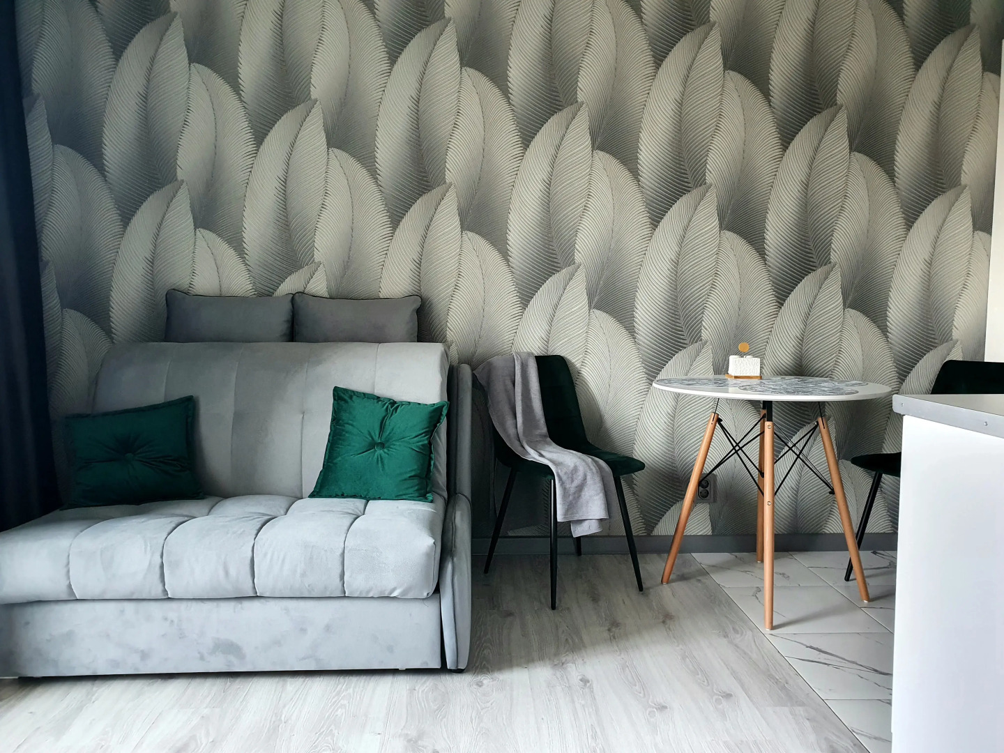 Квартира RoomyRoom Emerald