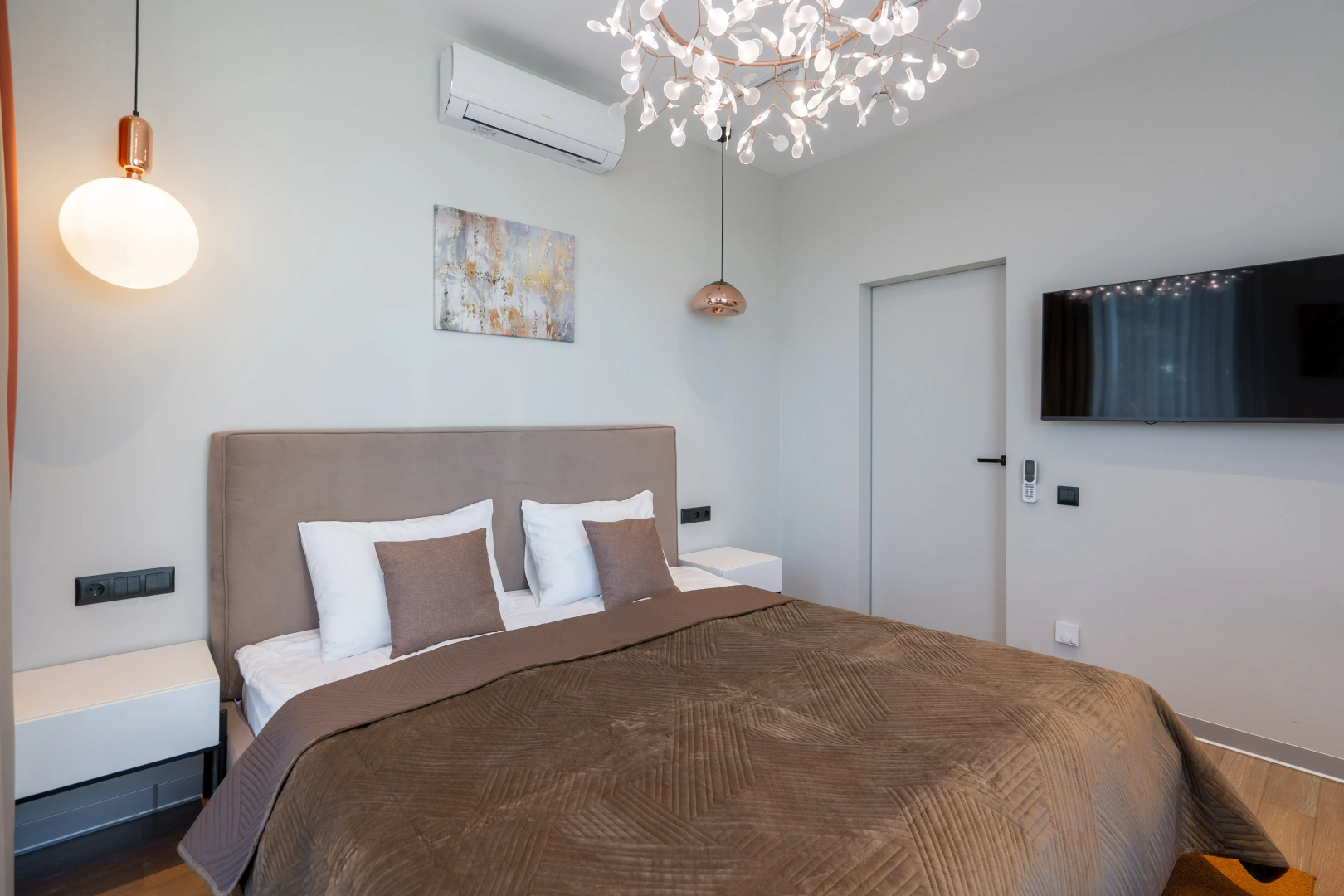 Апартаменты Охта «КраСКИ»