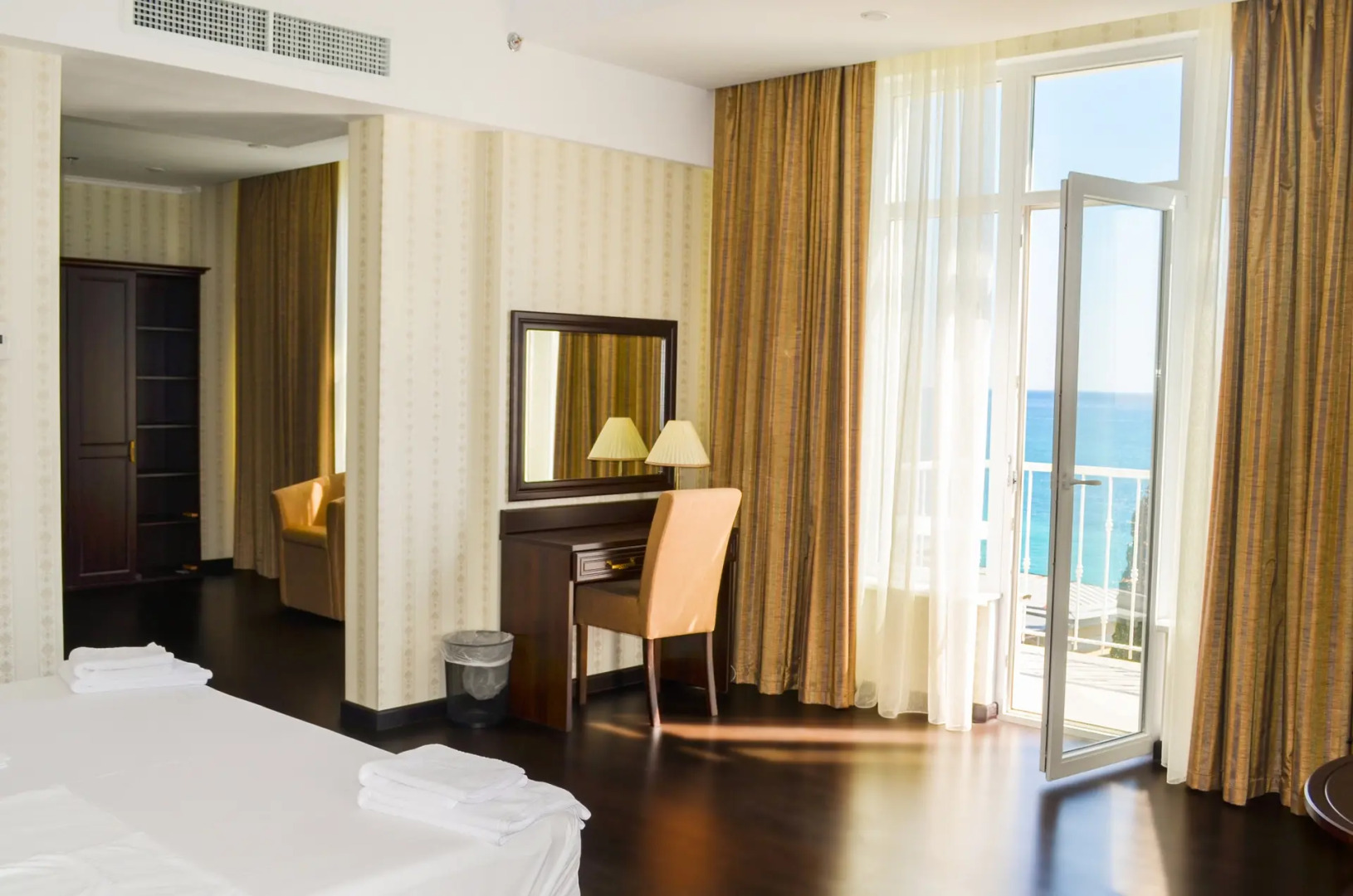 Отель Бристоль