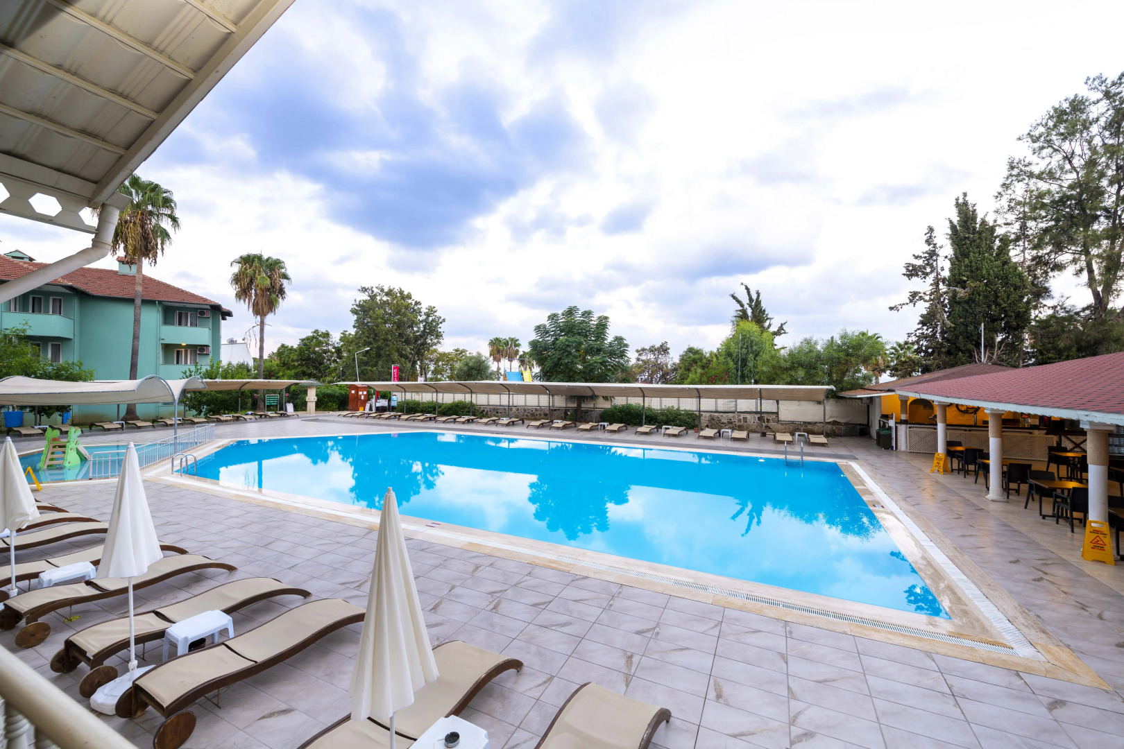 Armas Green Fugla Beach