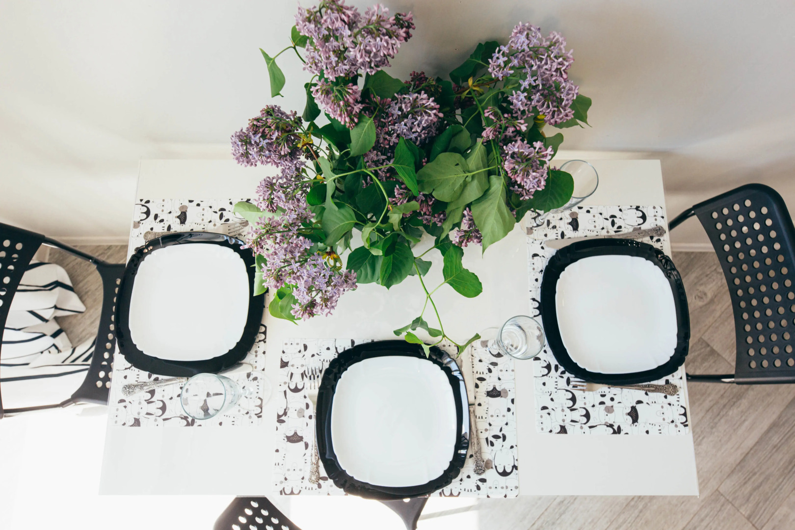 Апартаменты День и Ночь на Согласия