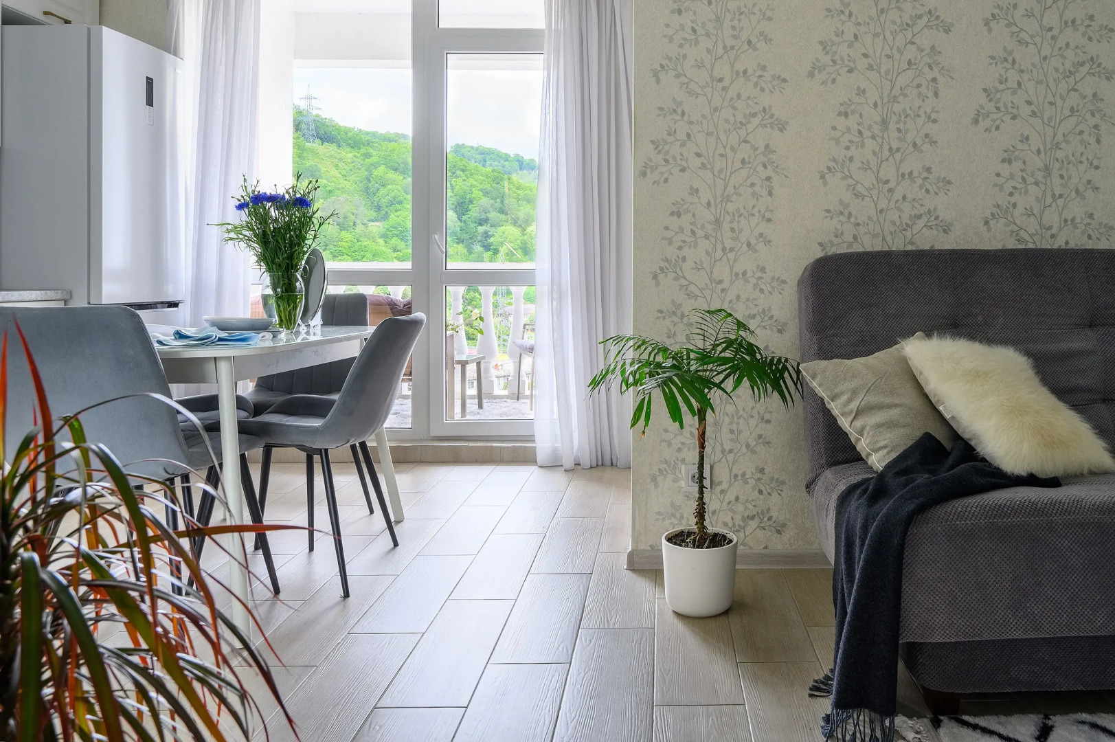 Уютная квартира с балконом и видом на горы. Кватро 119