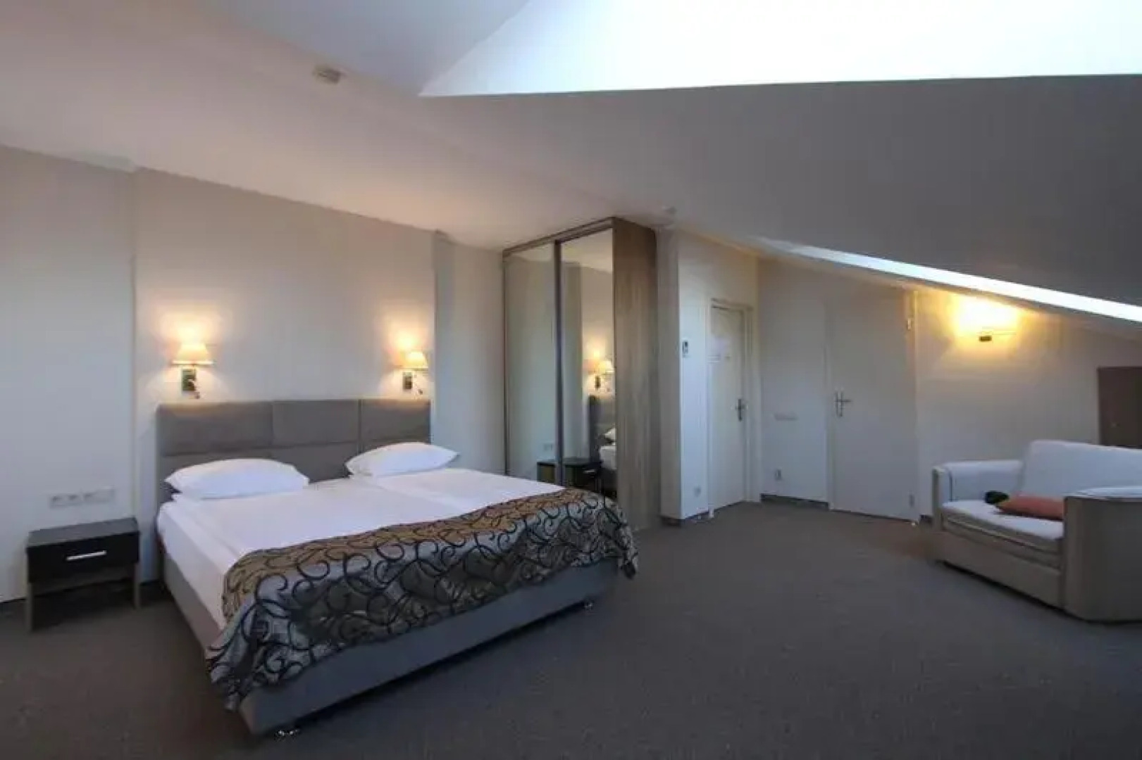 Отель Кристалл