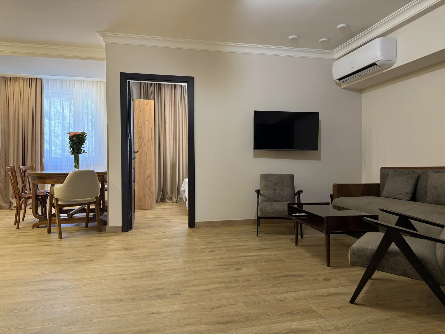 Апартаменты с 2 спальнями в центре города от Sweet Home