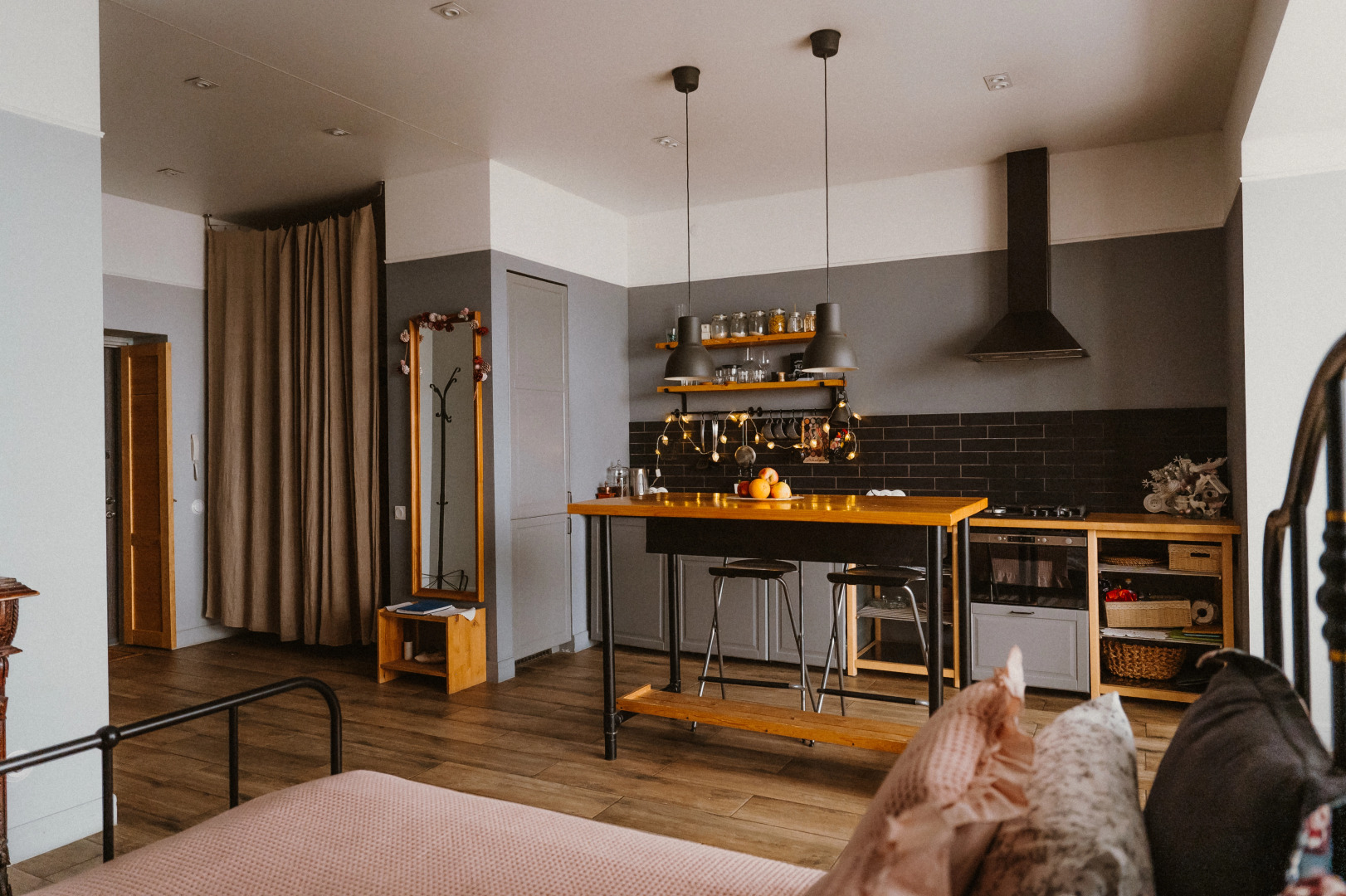 Апартаменты Дизайнерские с Панорамными Окнами