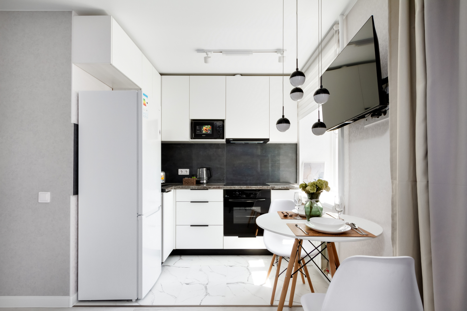 Квартира Студия с Новым Ремонтом в Центре Для 4 Гостей